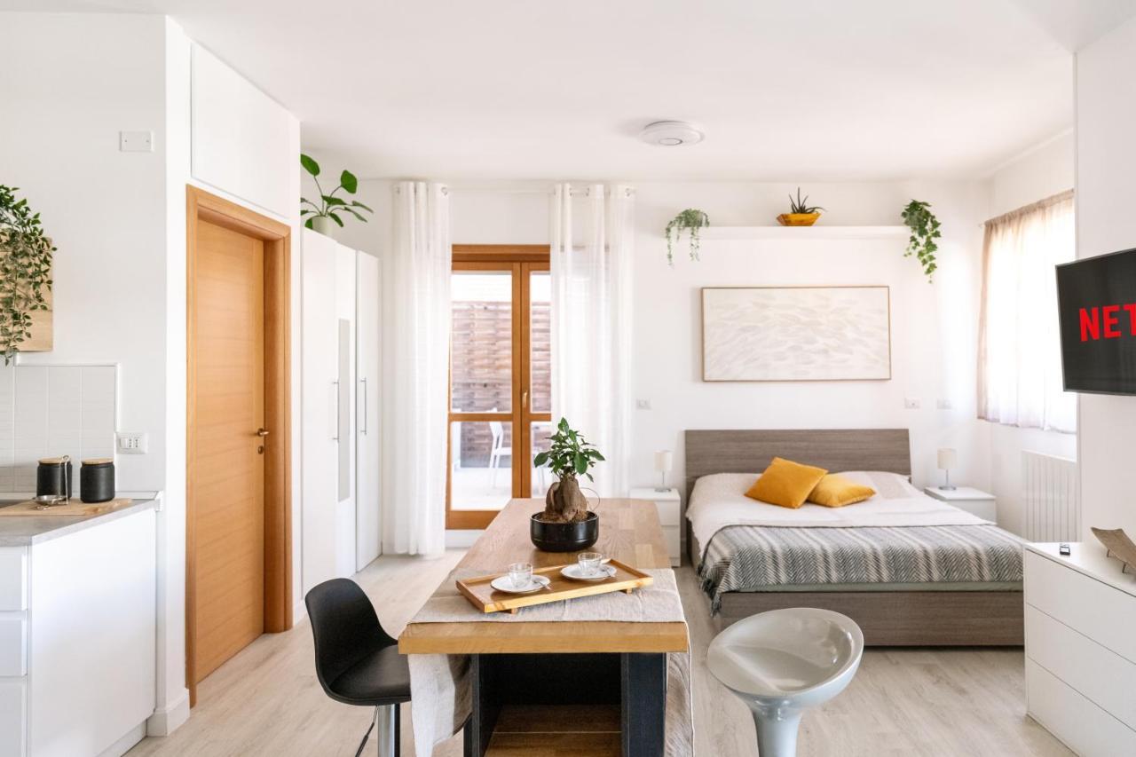 Loft Con Terrazzo - 3 Min Dalle Autostrade By Followgreenhouserome Exterior photo