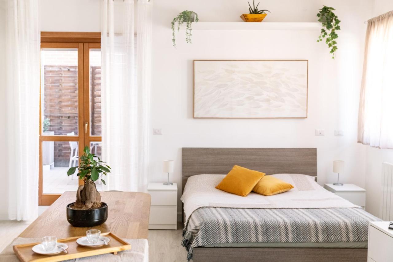 Loft Con Terrazzo - 3 Min Dalle Autostrade By Followgreenhouserome Exterior photo